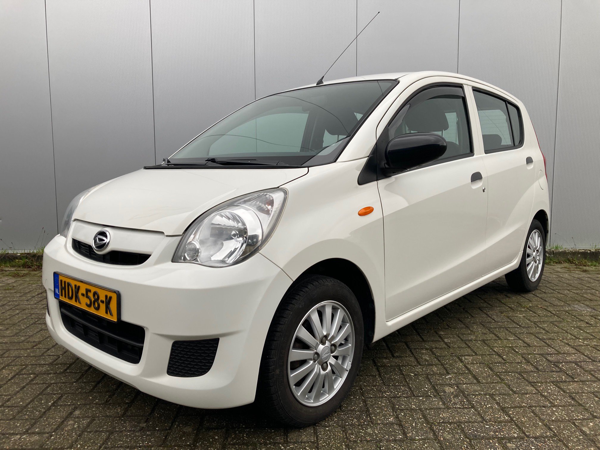 Daihatsu Cuore  (2012)